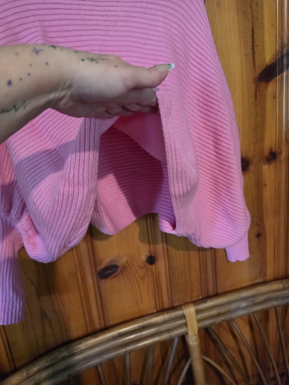 Off-Shoulder Ribbed Knit Sweater - Pink - Picture 6 of 12